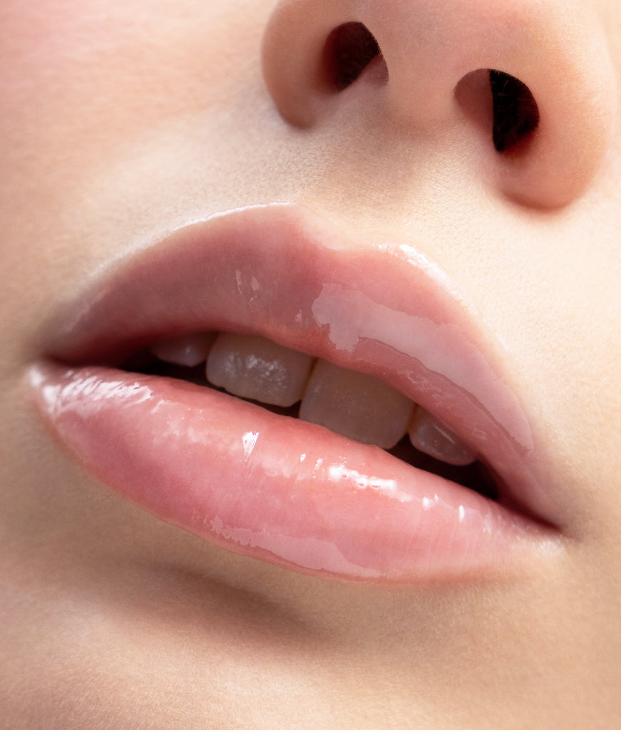 cliomakeup-ultrabalm-balsamo-burro-labbra-nutriente-idratante-rigenerante-ialuronico-jojoba-karite-avocado